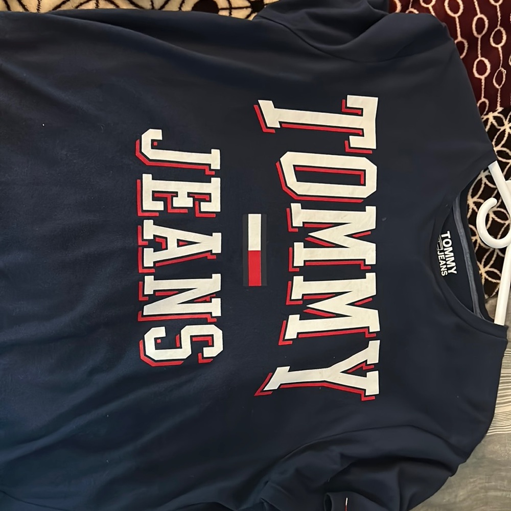 Small Tommy Hilfiger shirt